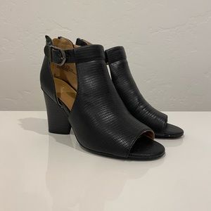 Open toe Black Booties